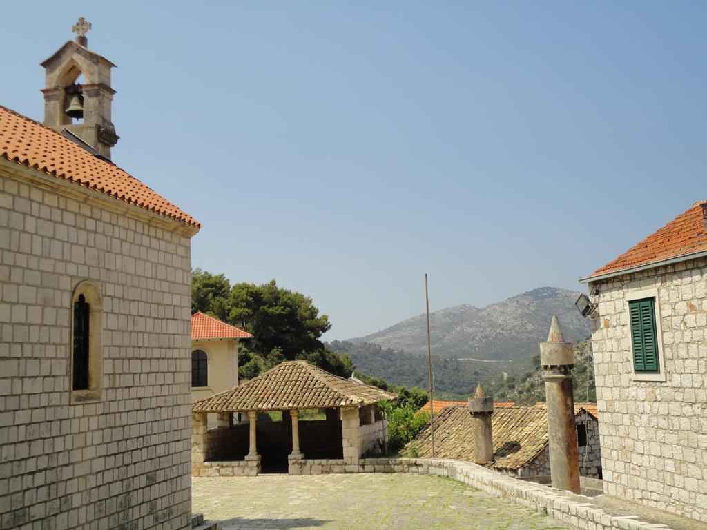 Apartments Livia Lastovo Экстерьер фото